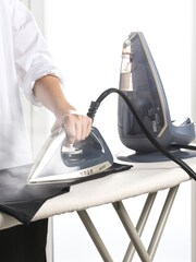Beldray Grey Mega Steam Iron - Image 5 of 5