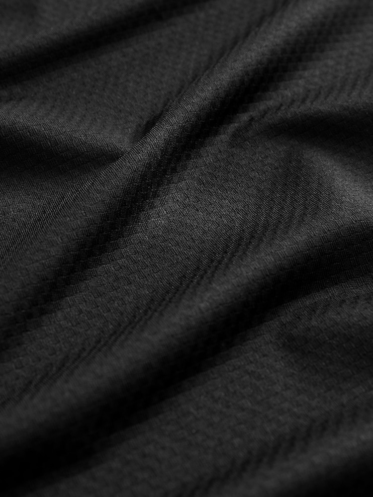 Schwarz - Aktive Golf-Poloshirt mit Struktur - Bild 8 von 8 Schwarz - Aktive Golf-Poloshirt mit Struktur - Bild 8 von 8