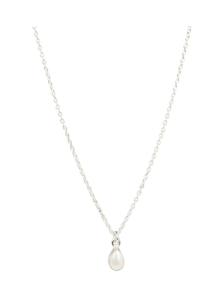 Oliver Bonas White Pearl Drop Auden Pendant Necklace - Image 2 of 5 Oliver Bonas White Pearl Drop Auden Pendant Necklace - Image 2 of 5