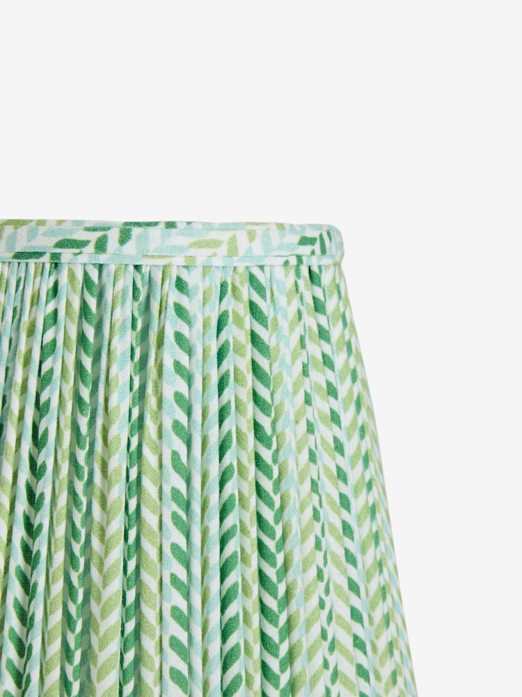 Nina Campbell Green/White Larch Table Lamp - Image 7 of 7