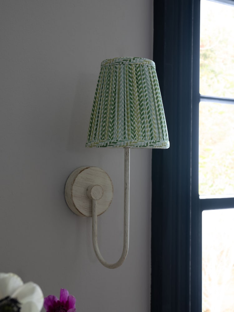 Nina Campbell Green/White Larch Wall Light - Image 1 of 5