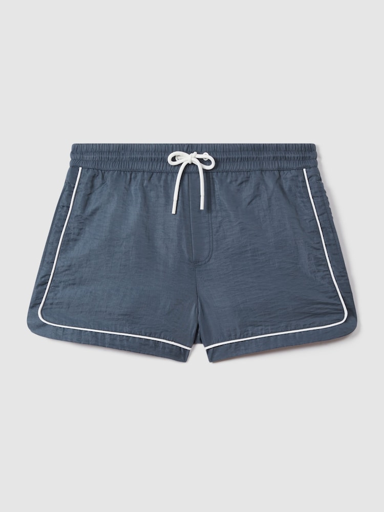 Azul fuerza aérea - Shorts de baño con cordón ajustable y ribetes en azul celeste de Reiss - Imagen 2 de 6