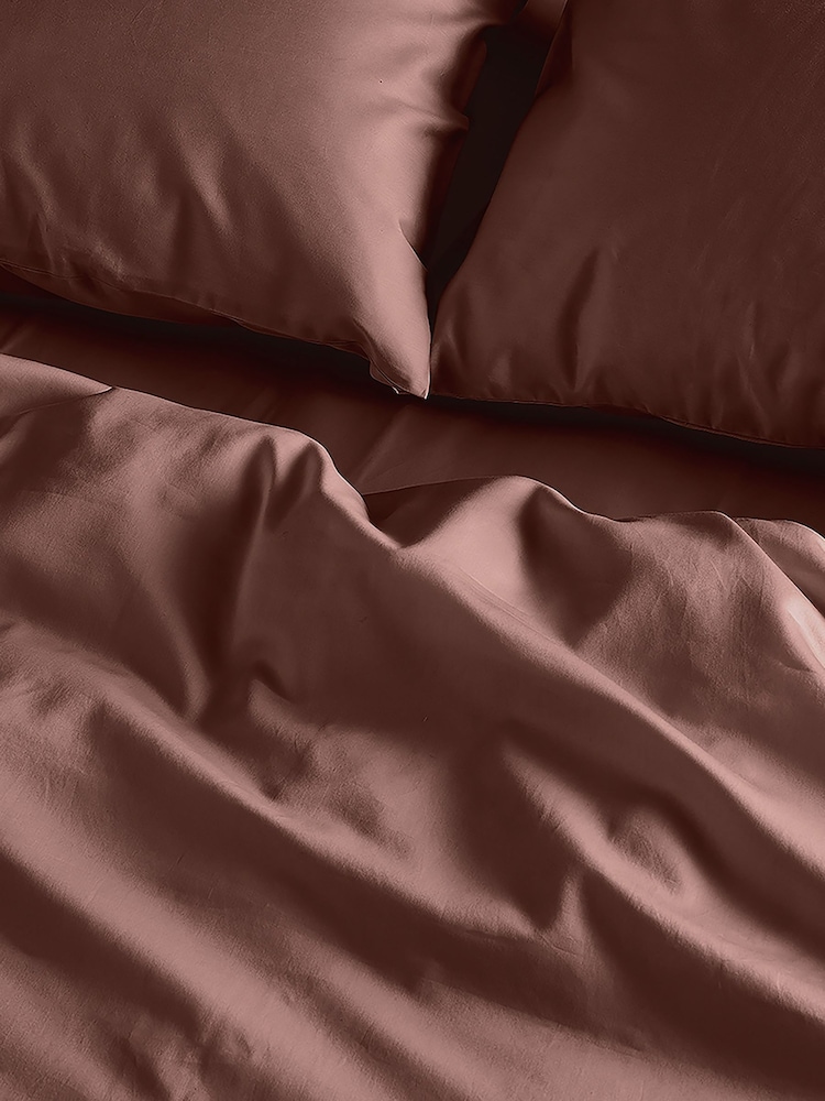 Bedfolk Set of 2 Orange Luxe Cotton Pillowcases - Image 2 of 5