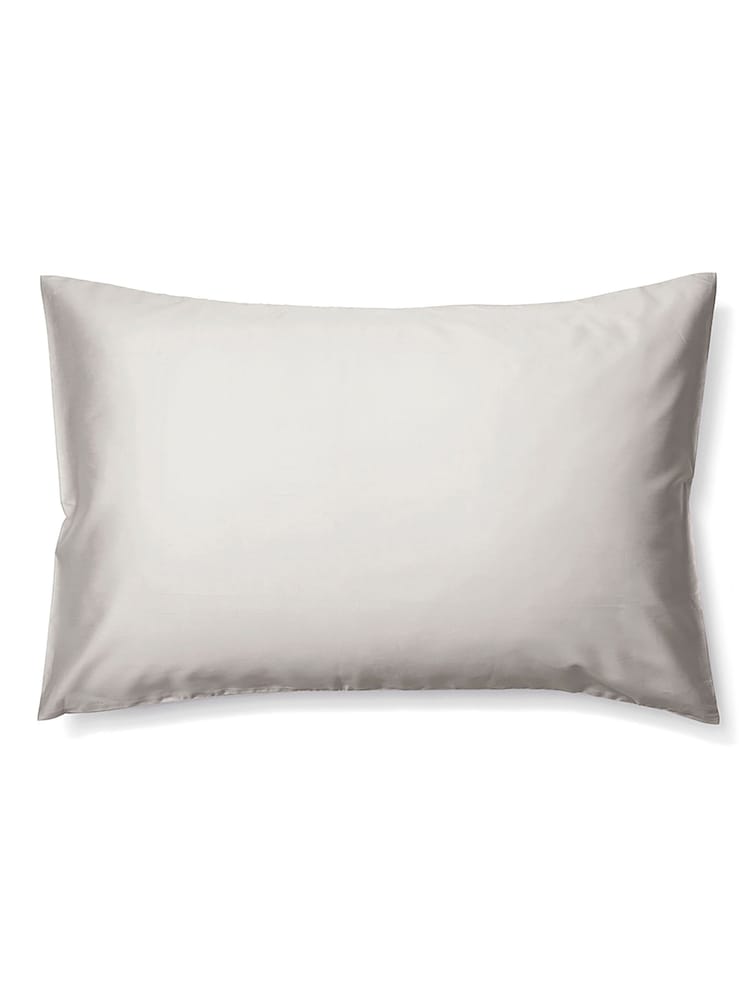 Bedfolk Set of 2 Natural Luxe Cotton Pillowcases - Image 4 of 4