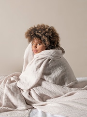 Bedfolk Pink Linen Cotton Throw - Image 3 of 5