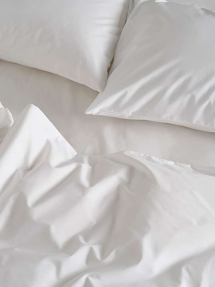 Bedfolk Set of 2 Classic Cotton Pillowcases - Image 2 of 5