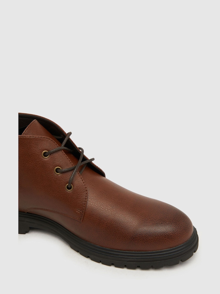 Schuh Grayson Chukka Boots - Image 4 of 4