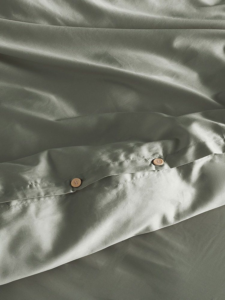 Bedfolk Green Luxe Cotton Duvet Cover - Image 3 of 5
