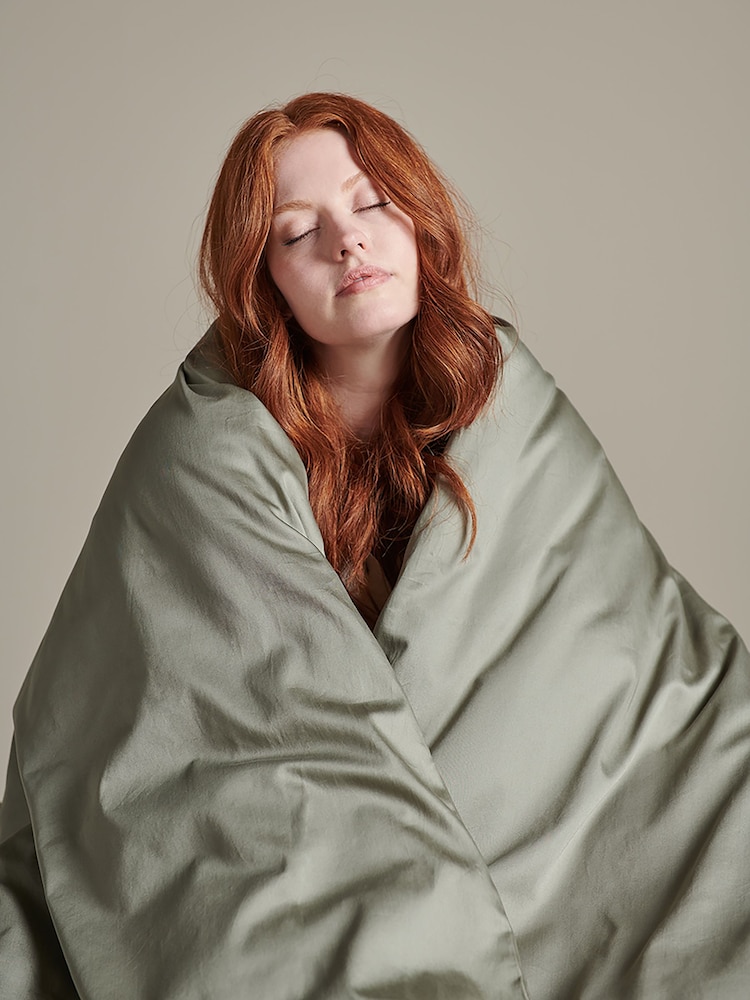 Bedfolk Green Luxe Cotton Duvet Cover - Image 4 of 5