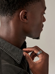 Silver Tone Antiqued  Engraved Band Ring - Image 4 of 5