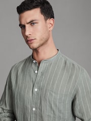 Reiss Sage Stripe Ocean Linen Grandad Collar Shirt - Image 4 of 5