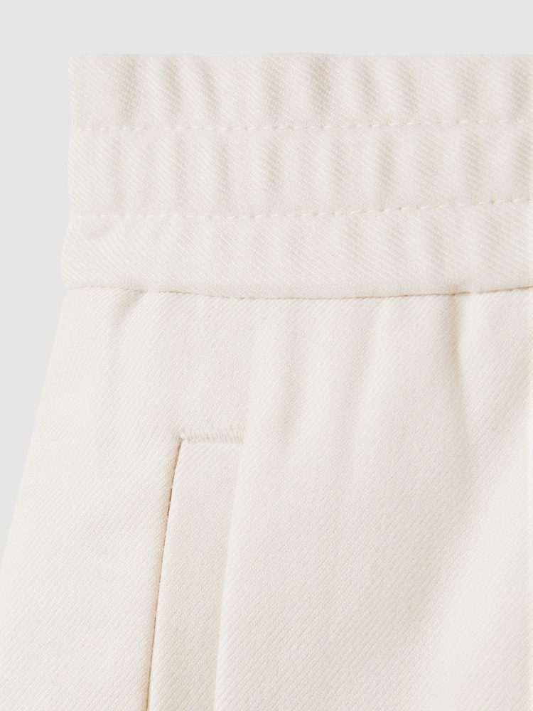 Reiss White Sussex Relaxed Drawstring Shorts - Image 6 of 6