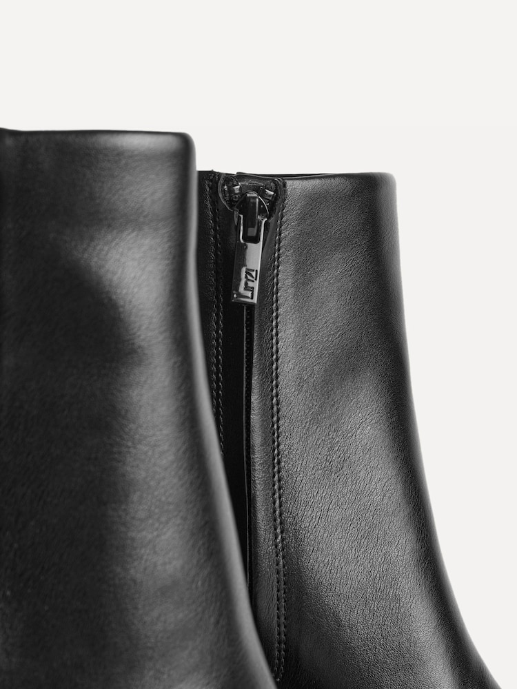 Linzi Black Farron Block Heeled Ankle Boots - Image 5 of 5