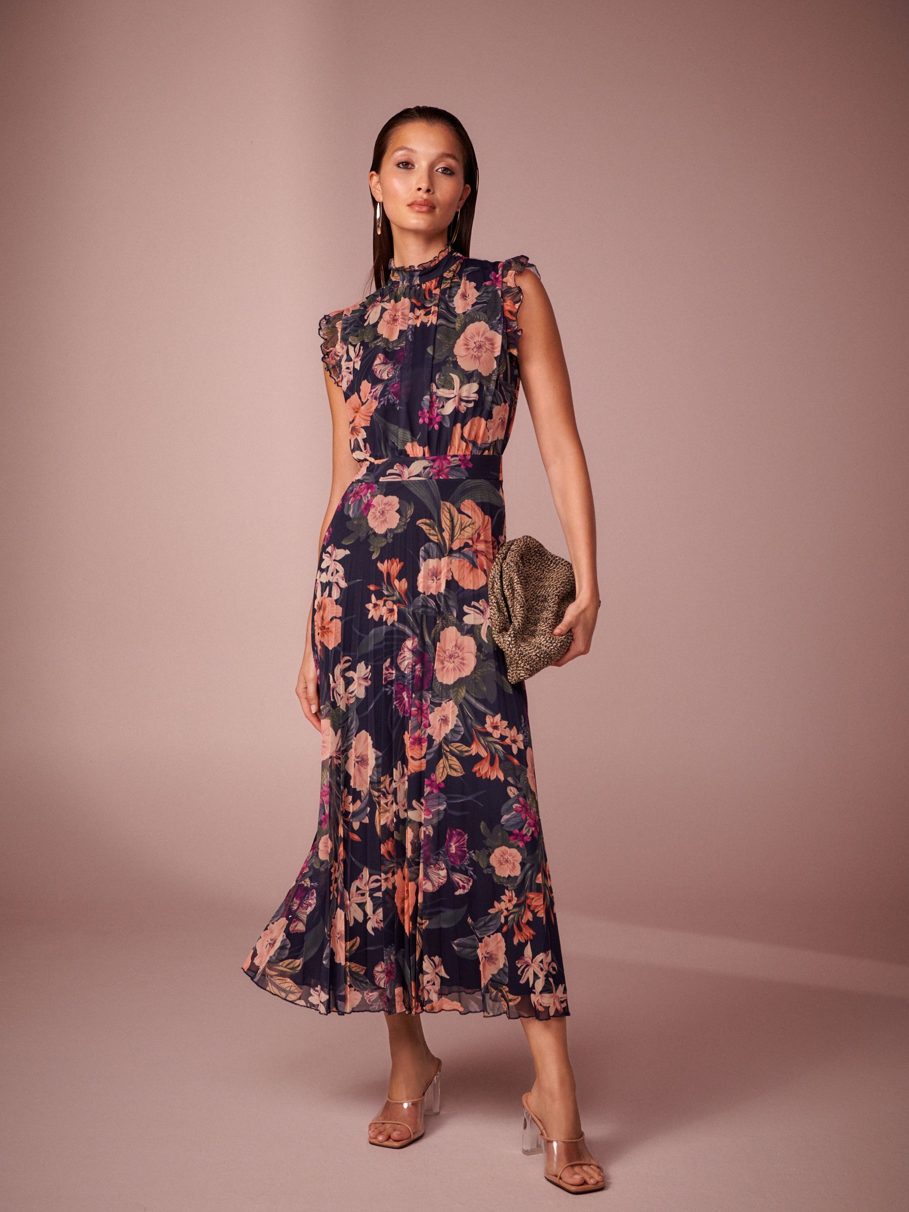 Serene Next's €46 'very Flattering' Midi Dress For Wedding Season Capture Nature