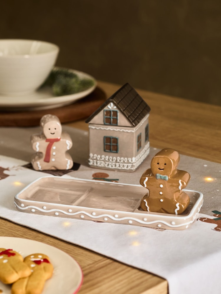 Natural Christmas Gingerbread Centrepiece with Salt and Pepper Shakers and Condiment Pot - Image 2 of 6