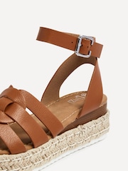 Linzi Brown Dakota Flatform Sandals With Round Interlinked Upper Design - Image 4 of 5
