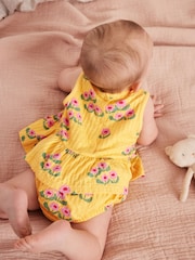 Blumenmuster, Ocker/Gelb - 2-teiliges Baby-Set mit Schößchenoberteil und Höschen aus 100 % Baumwolle - Bild 2 von 8