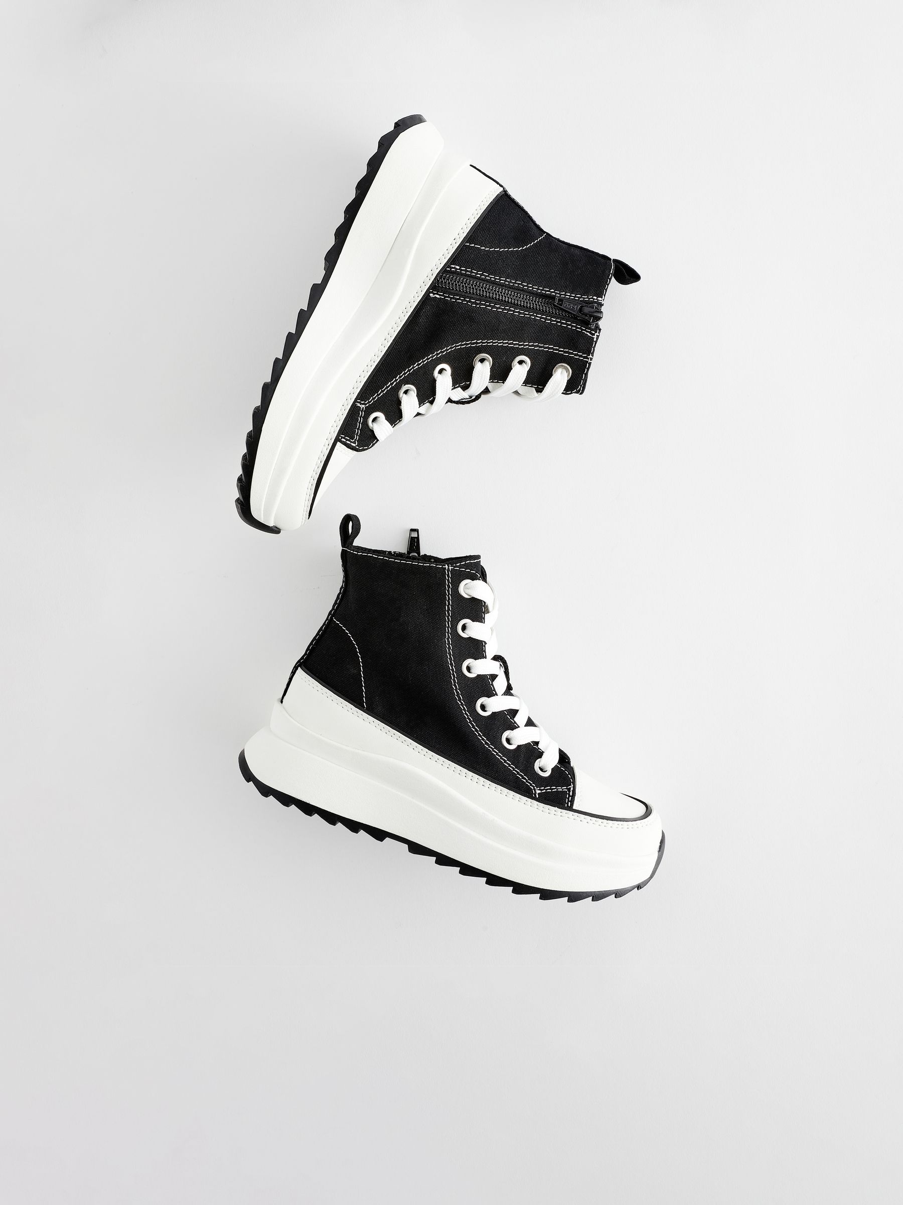 スニーカー PARIS TEXAS Women Sneakers PX1576 XTSAT Black Amazon.com | adidas X_PLR Path Legacy Sneaker, Black/White