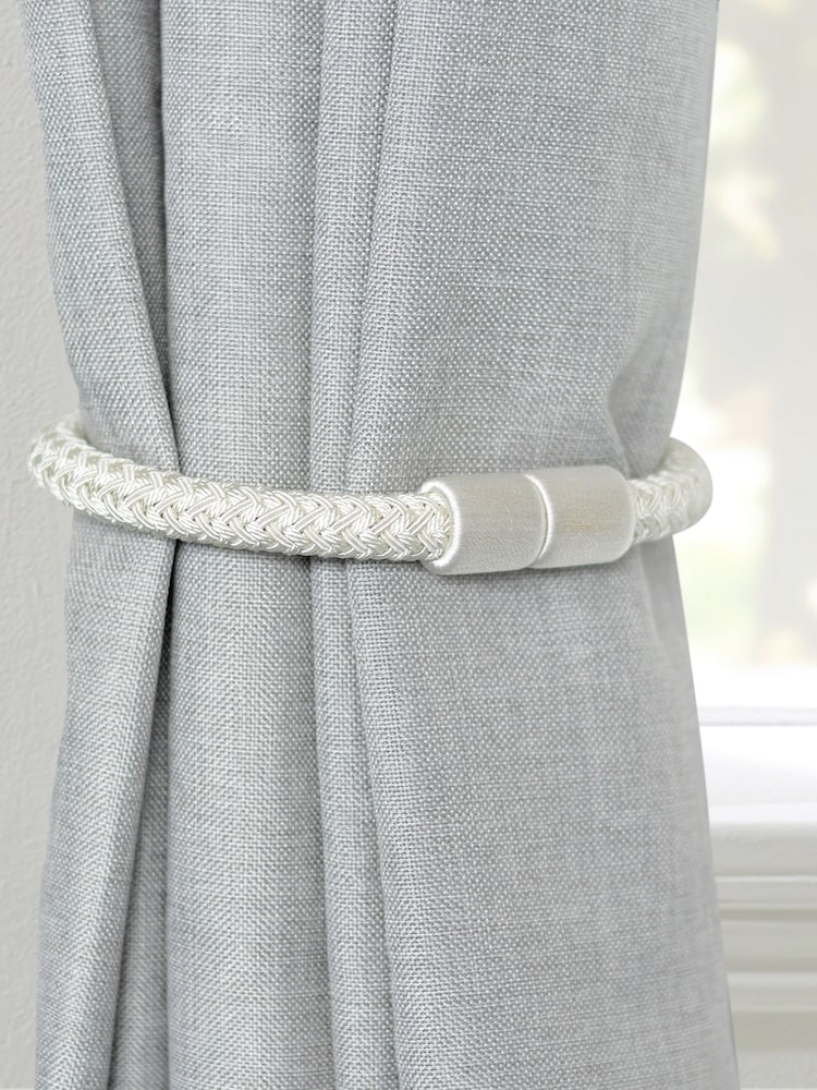 Laura Ashley Ellesmere Magnetische Raffhalter im Zweierset - Bild 1 von 4 Laura Ashley Ellesmere Magnetische Raffhalter im Zweierset - Bild 1 von 4