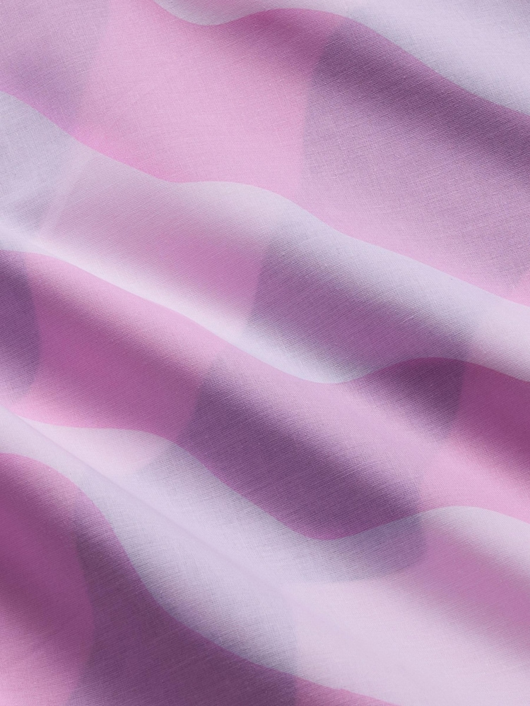 Blue/Pink Reversible Bright Wave with Pipe Edge Duvet Cover and Pillowcase Set - Image 8 of 8