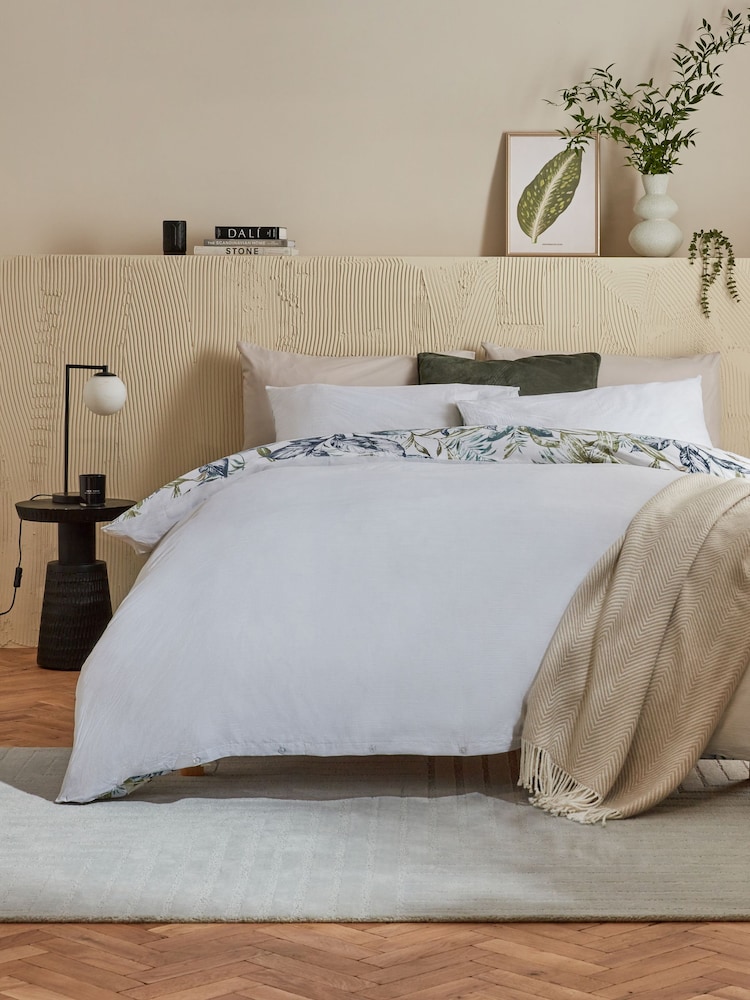 Green/Blue Tropical Leaf 100% Cotton Printed Duvet Cover and Pillowcase Set - Image 2 of 7 Green/Blue Tropical Leaf 100% Cotton Printed Duvet Cover and Pillowcase Set - Image 2 of 7