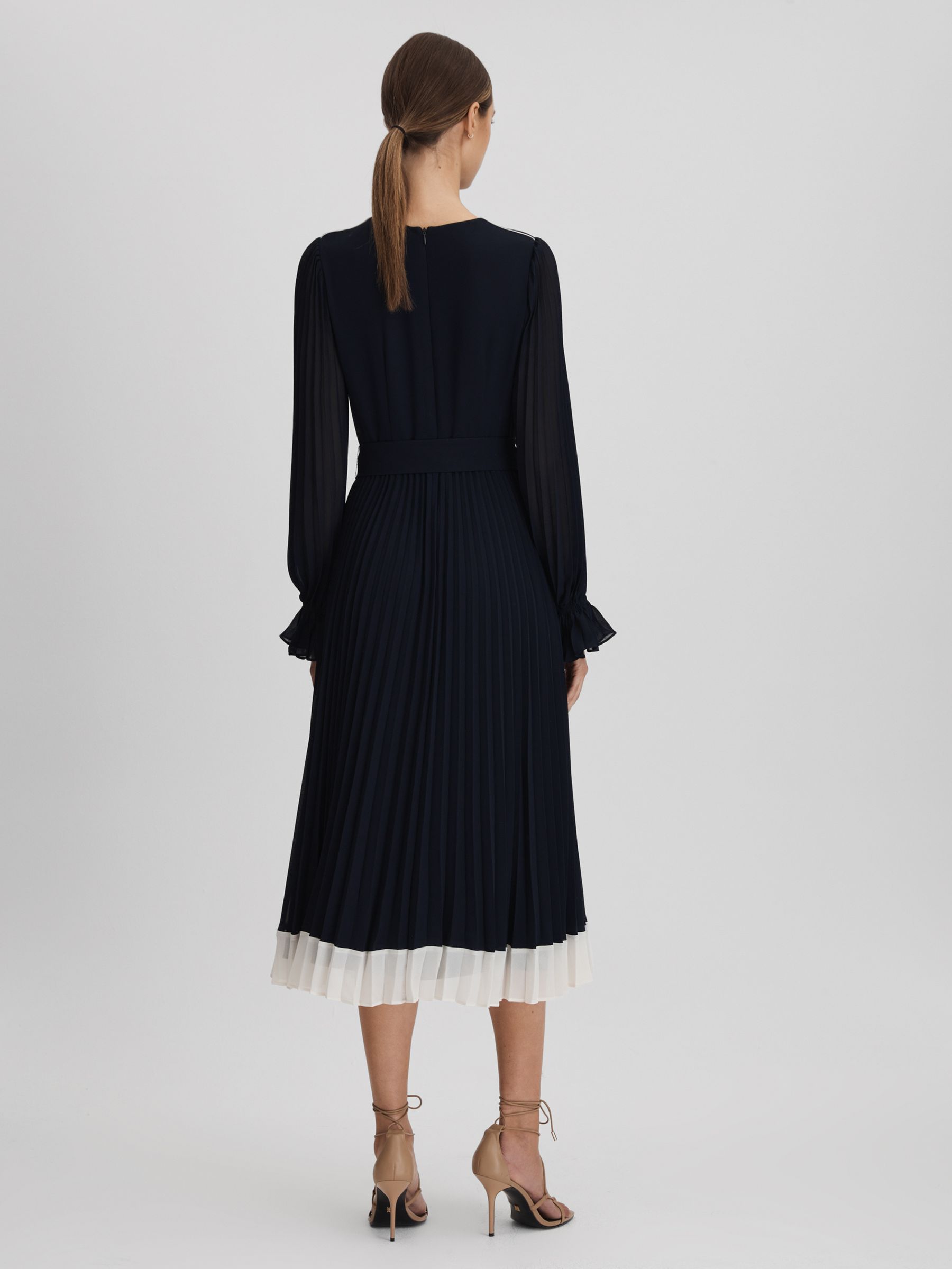 【海外限定】REISSドレス☆Milana Pleated Skirt Ribbed Midi Dr Buy Reiss Yellow Milana Pleated Skirt Ribbed Midi Dress from