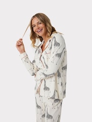 Conjunto de pijama largo con botones y jirafa de Chelsea Peers - Imagen 3 de 8