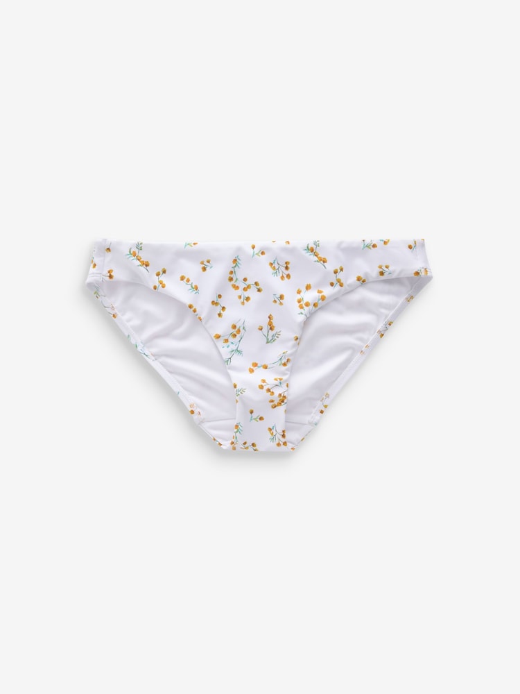 Weiß mit Streublümchen - Gesmokte Bikinihose mit hohem Beinausschnitt - Bild 6 von 6