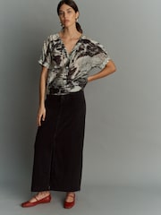 Black/White Sketch Print Short Sleeve V-Neck Buttoned Front Blouse - Image 1 of 7