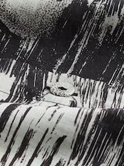Black/White Sketch Print Short Sleeve V-Neck Buttoned Front Blouse - Image 6 of 7