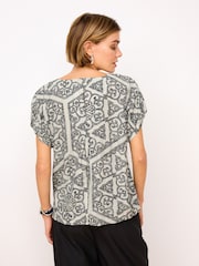 Schwarz-weiße Kacheln - Kastiges, strukturiertes T-Shirt mit Raffung - Bild 2 von 5
