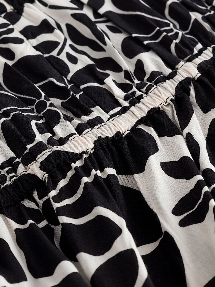 Black/White Tie Front Short Sleeve Maxi Dress - Image 7 of 7
