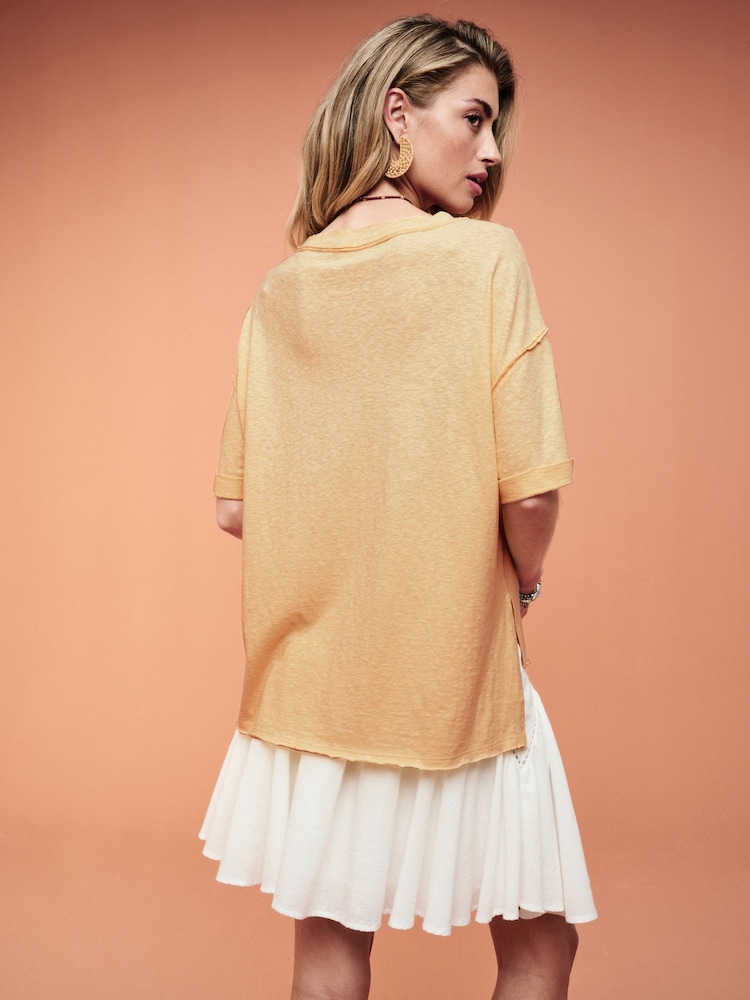 Yellow Oversized Linen Look Washed Pocket Detail Slouch V-Neck T-Shirt - Image 2 of 4 Yellow Oversized Linen Look Washed Pocket Detail Slouch V-Neck T-Shirt - Image 2 of 4