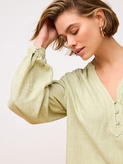 Green Long Sleeve V-Neck Button Front Blouse With Linen - Image 4 of 6