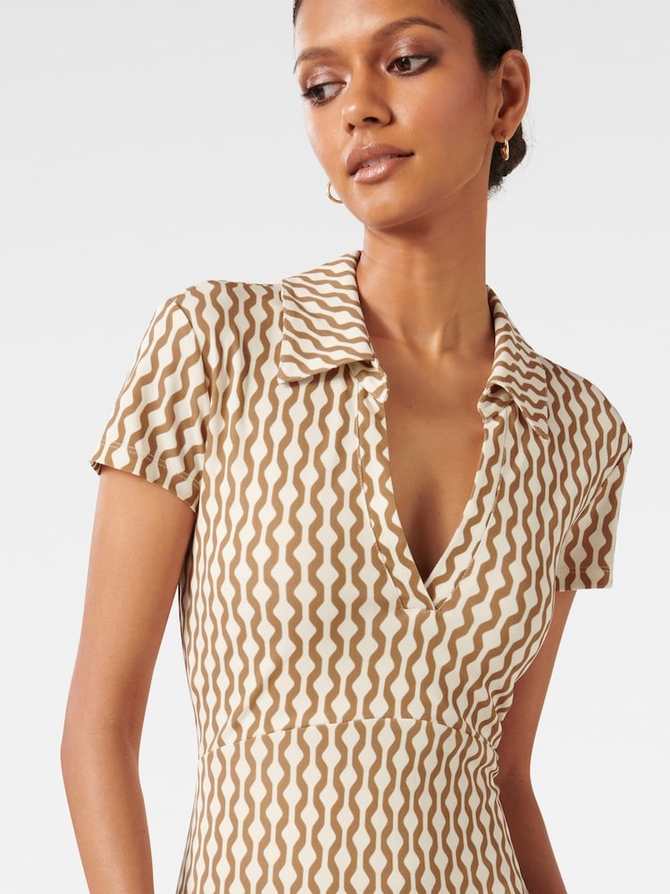 Forever New Nude Lorinda Petite Jersey Dress - Image 4 of 4
