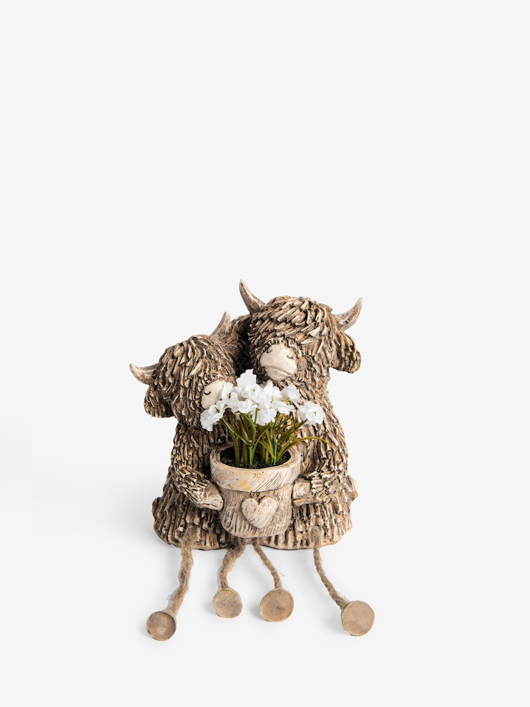 Natural Hamish Couple with Artificial Flowers - Image 3 of 4
