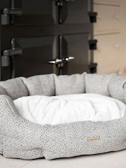 Lords and Labradors Light Grey Essentials Herdwick Oval Dog Bed - Image 3 of 6