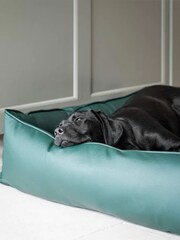 Lords and Labradors Green Dog Box Bed in Rhino Leather - Image 3 of 7