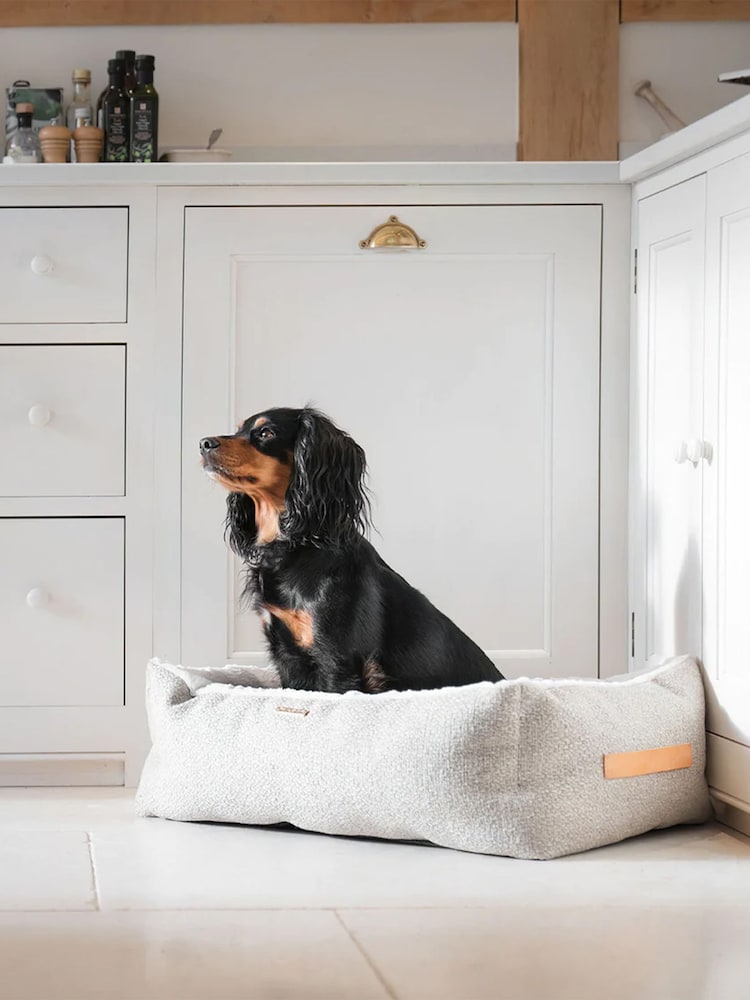 Lords and Labradors Natural Essentials Herdwick Dog Box Bed - Image 1 of 4