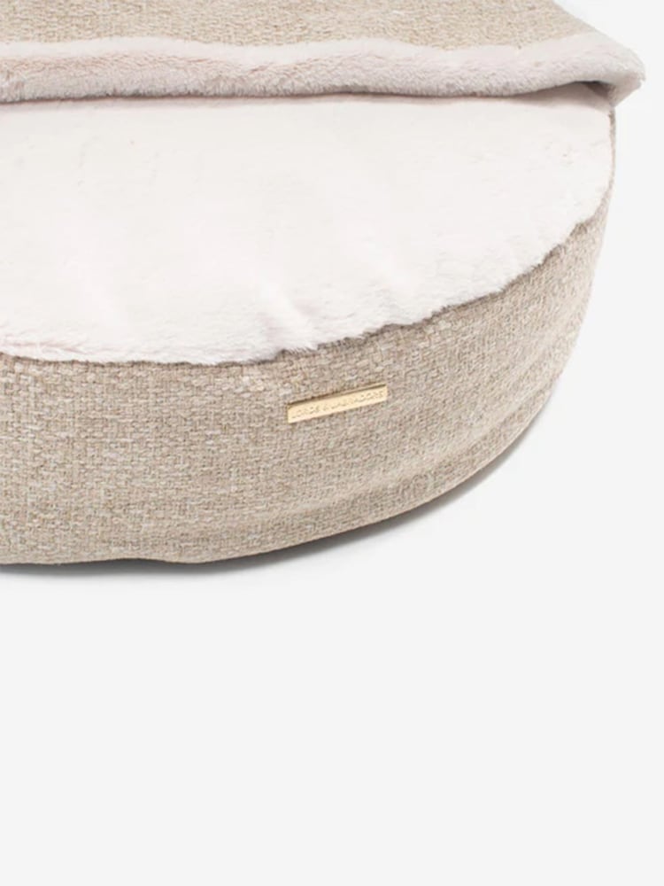 Lords and Labradors Natural Essentials Herdwick Dog Den Bed - Image 7 of 7