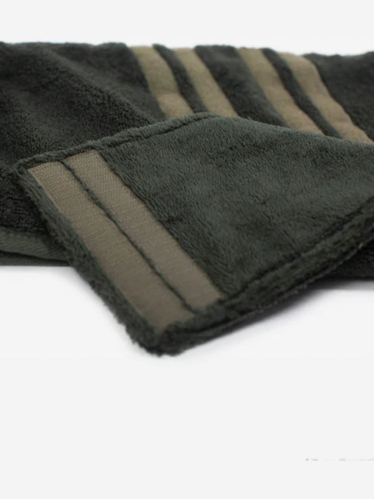Lords and Labradors Green Dog Drying Coat - Image 8 of 8