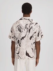 Reiss Black/White Epoque Sketch Design Cuban Collar Shirt - Image 5 of 6