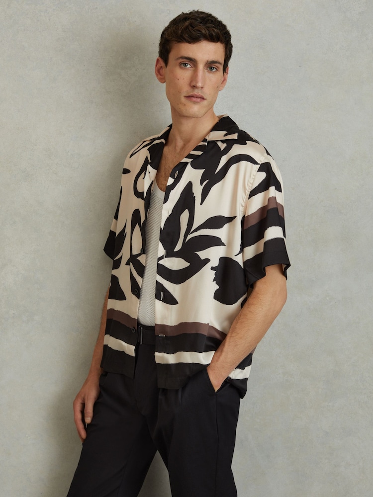 Reiss Black/Ecru Croft Relaxed Cuban Collar Shirt - Image 1 of 6