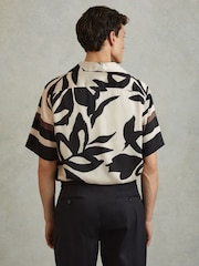 Reiss Black/Ecru Croft Relaxed Cuban Collar Shirt - Image 3 of 6