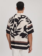 Reiss Black/Ecru Croft Relaxed Cuban Collar Shirt - Image 5 of 6