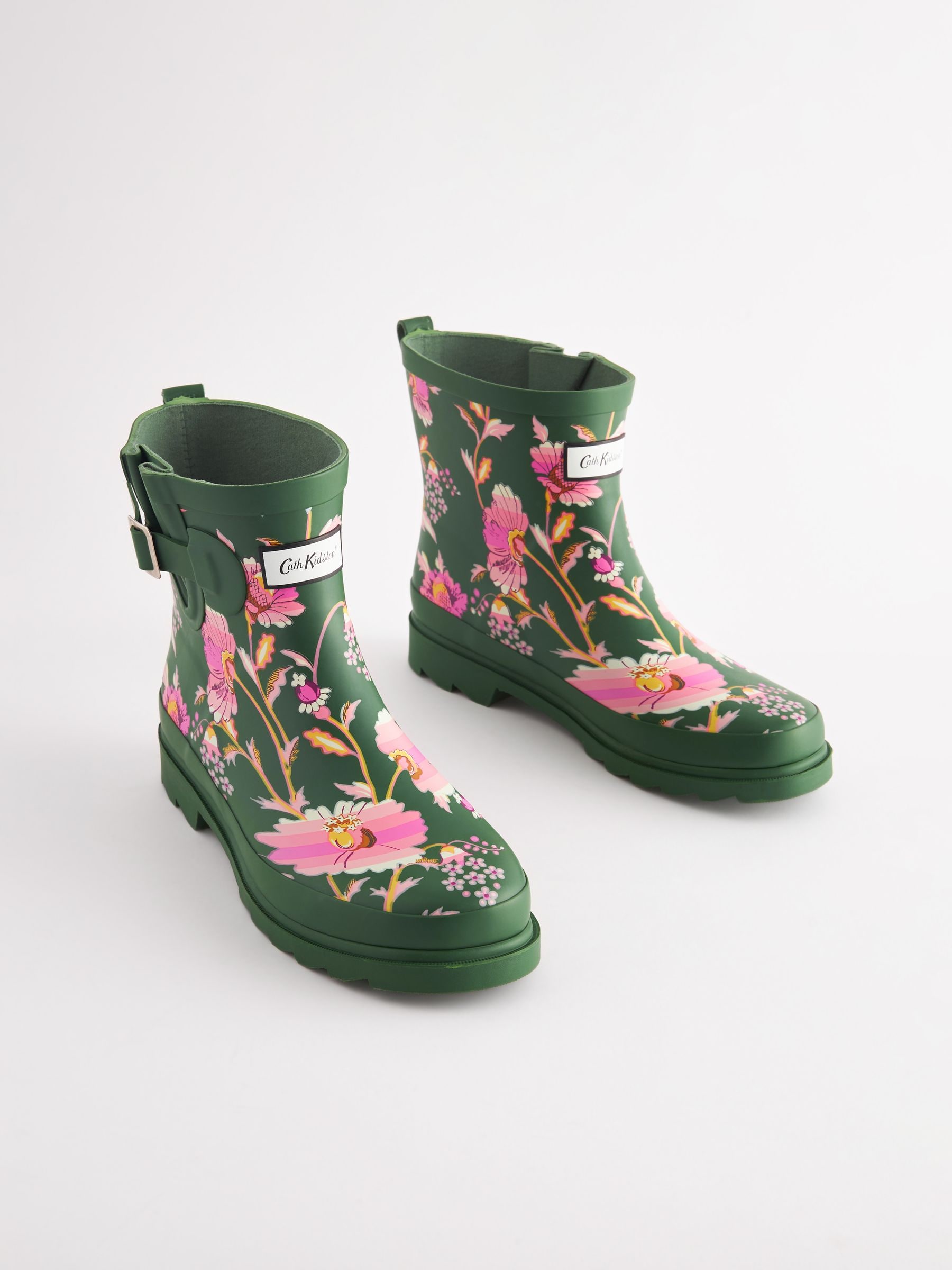 Rubber wellington boots discount