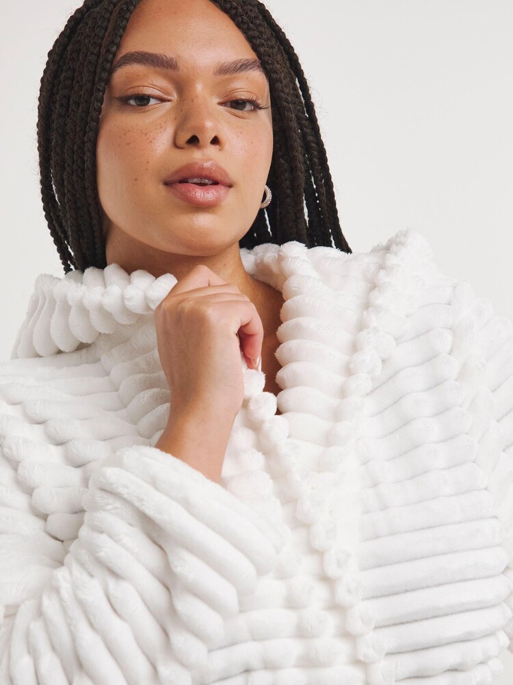 Simply Be Cream Pretty Secrets Luxury Fleece Hooded Robe - Image 4 of 4