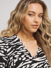 Simply Be Black Print Long Sleeve V-Neck Boxy Blouse - Image 4 of 4