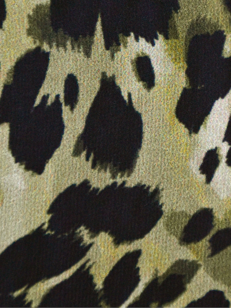 Ro&Zo Soft Leopard V-Neck Midi Black Dress - Image 5 of 5