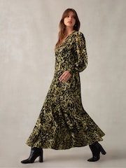 Ro&Zo Natural Soft Leopard V-Neck Midi Dress - Image 1 of 2